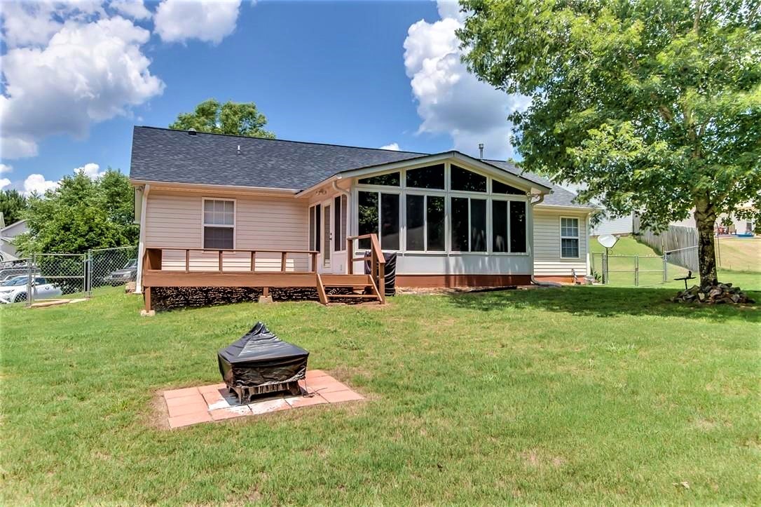133 St James Court Anderson, SC 29621 - Photo 7 of 34 Gallery Image 7