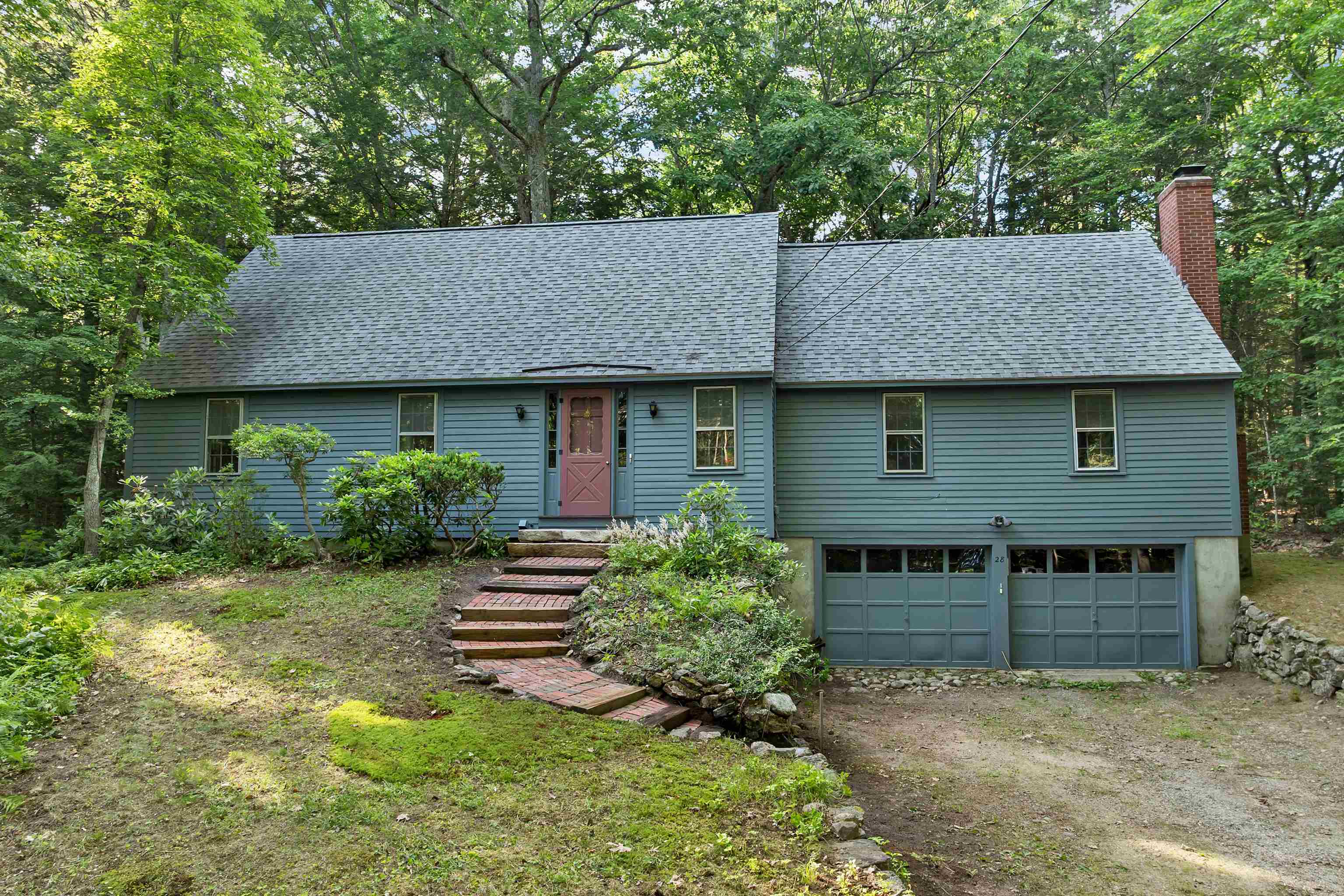 28 Manchester Road Amherst, NH 03031 - Photo 26 of 34