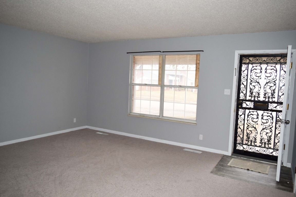 5914 Ashbrooke Road Evansville, IN 47710 - Photo 2 of 23 Gallery Image 2