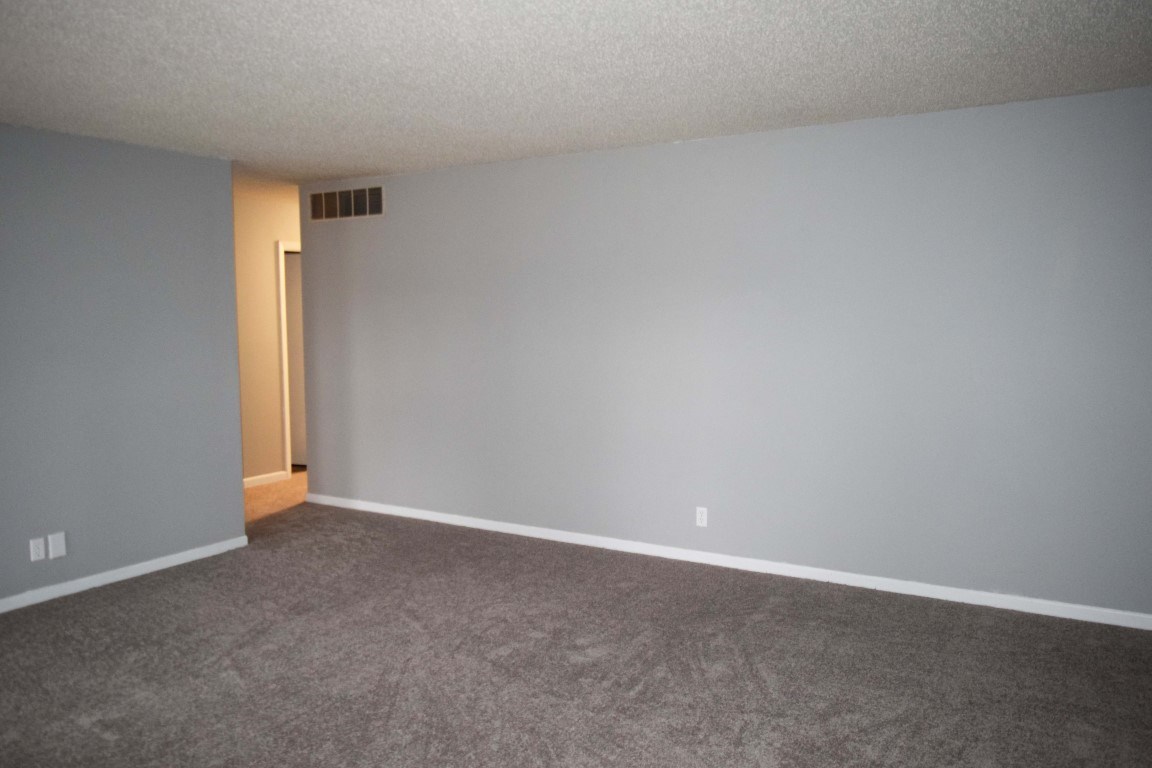 5914 Ashbrooke Road Evansville, IN 47710 - Photo 4 of 23 Gallery Image 4
