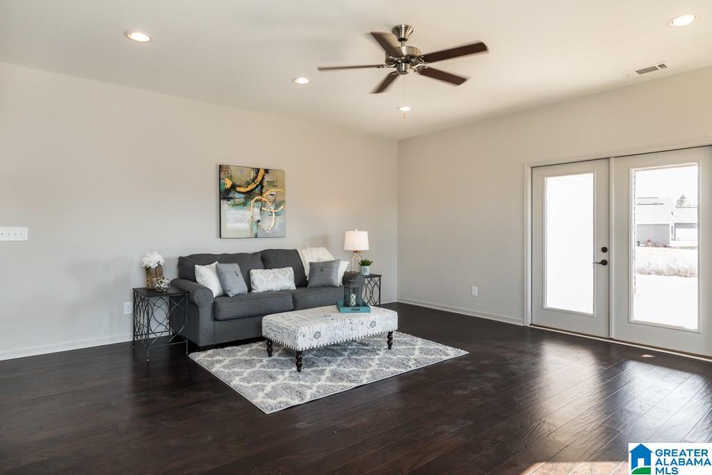 804 Michelle Manor Calera, AL 35040 - Photo 5 of 15