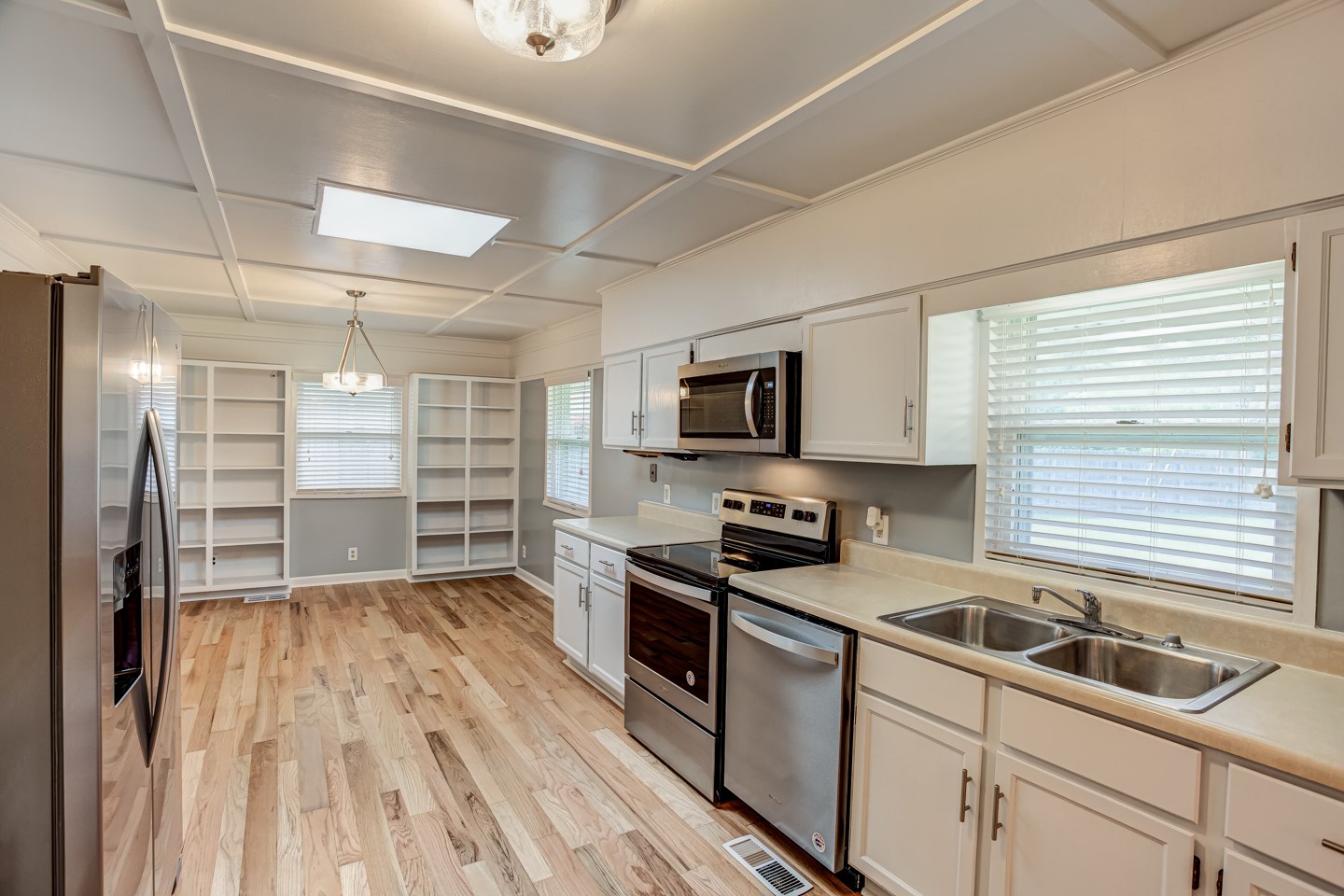 960 South Colony Road Evansville, IN 47714 - Photo 12 of 24 Gallery Image 12