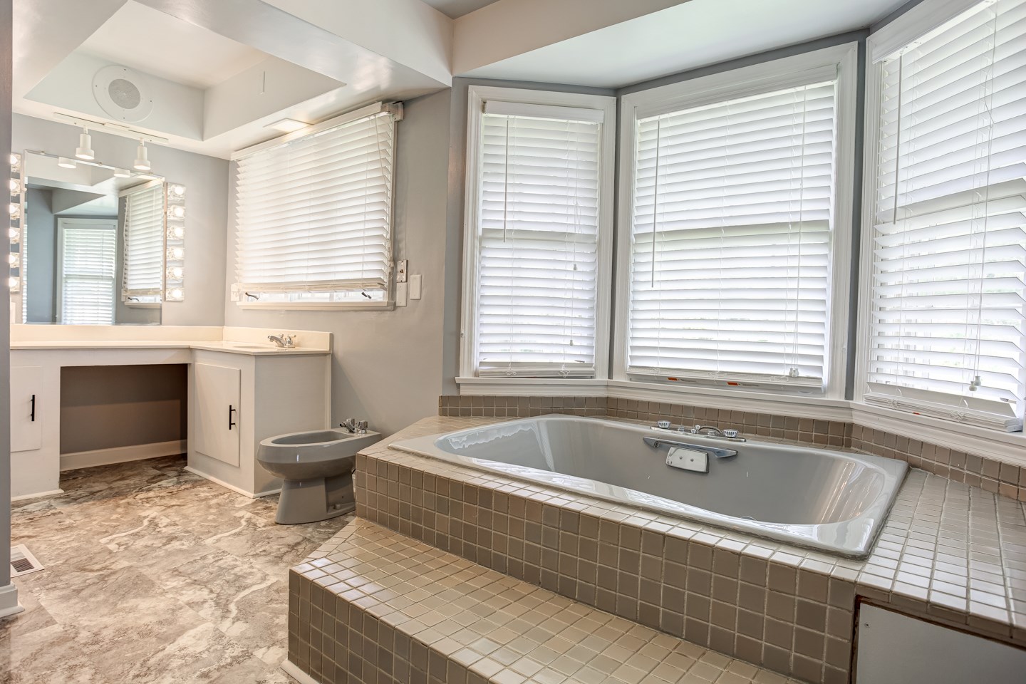 960 South Colony Road Evansville, IN 47714 - Photo 16 of 24 Gallery Image 16