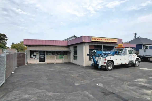 $1,599,000 | 527 East Washington Street, Petaluma, CA 94952