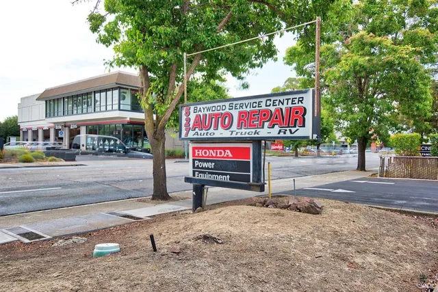 $1,599,000 | 527 East Washington Street, Petaluma, CA 94952