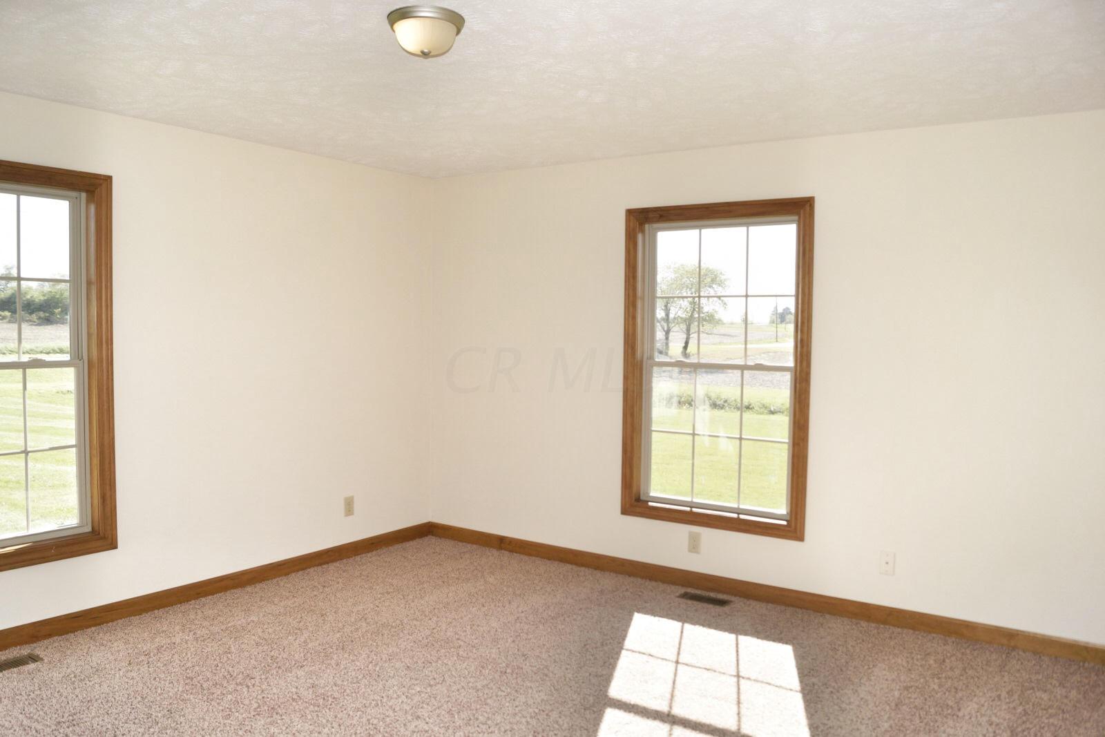 7538 Stringtown Road Mechanicsburg, OH 43044 - Photo 19 of 37