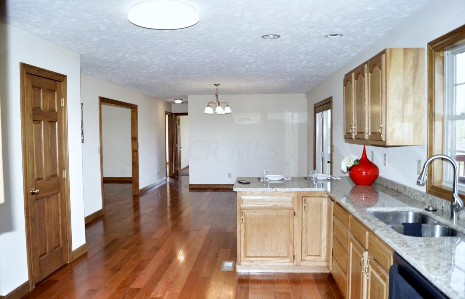 7538 Stringtown Road Mechanicsburg, OH 43044 - Photo 7 of 37