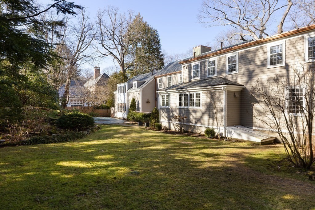 284 Woodland Road Brookline, MA 02467 - Photo 27 of 29