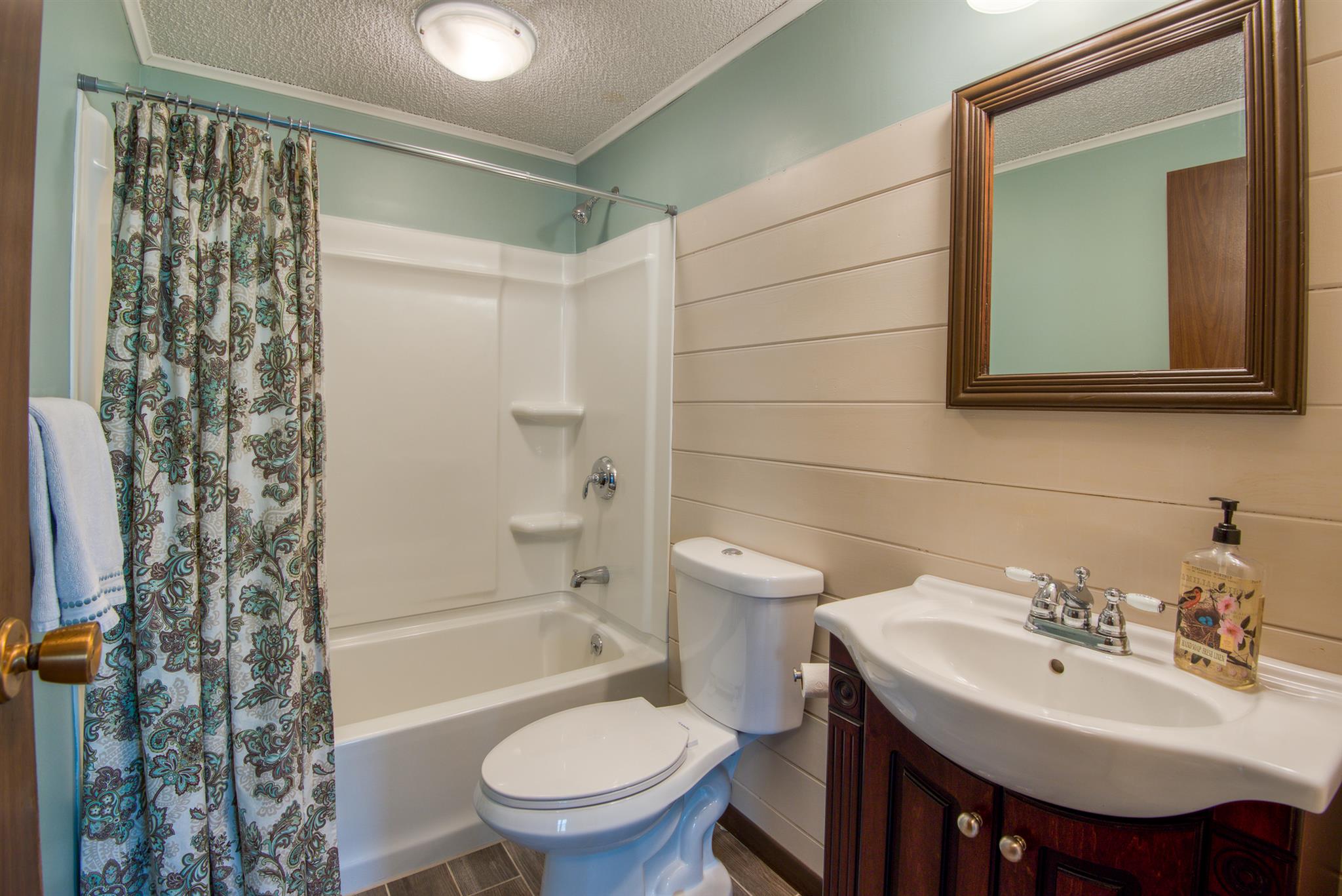 1385 Hopkinton Road Hopkinton, NH 03229 - Photo 14 of 34
