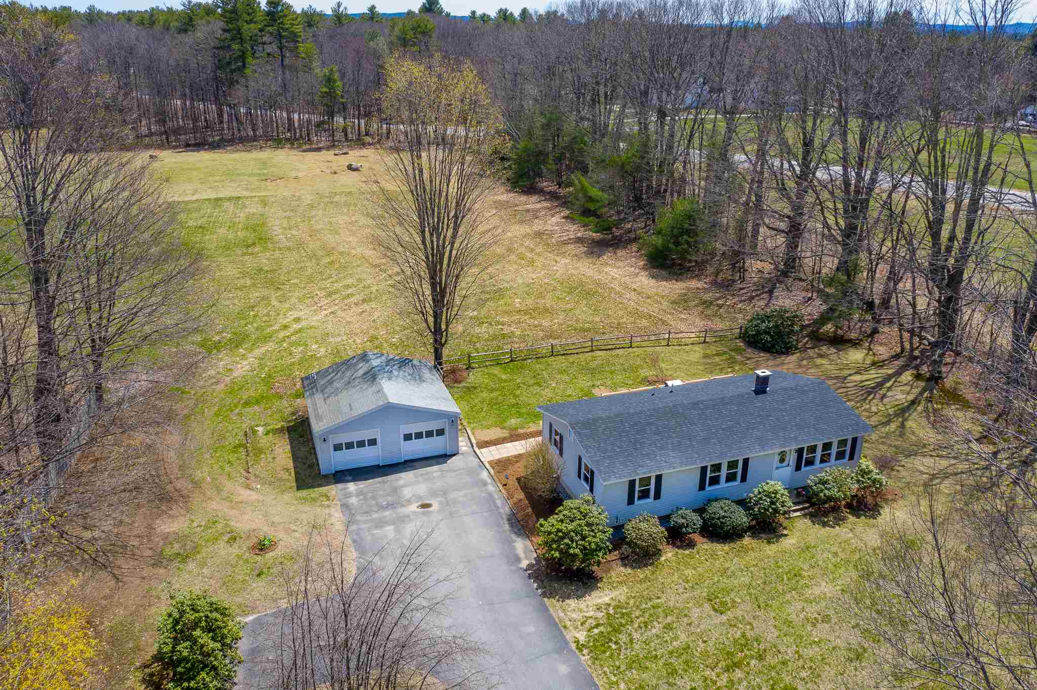 1385 Hopkinton Road Hopkinton, NH 03229 - Photo 4 of 34
