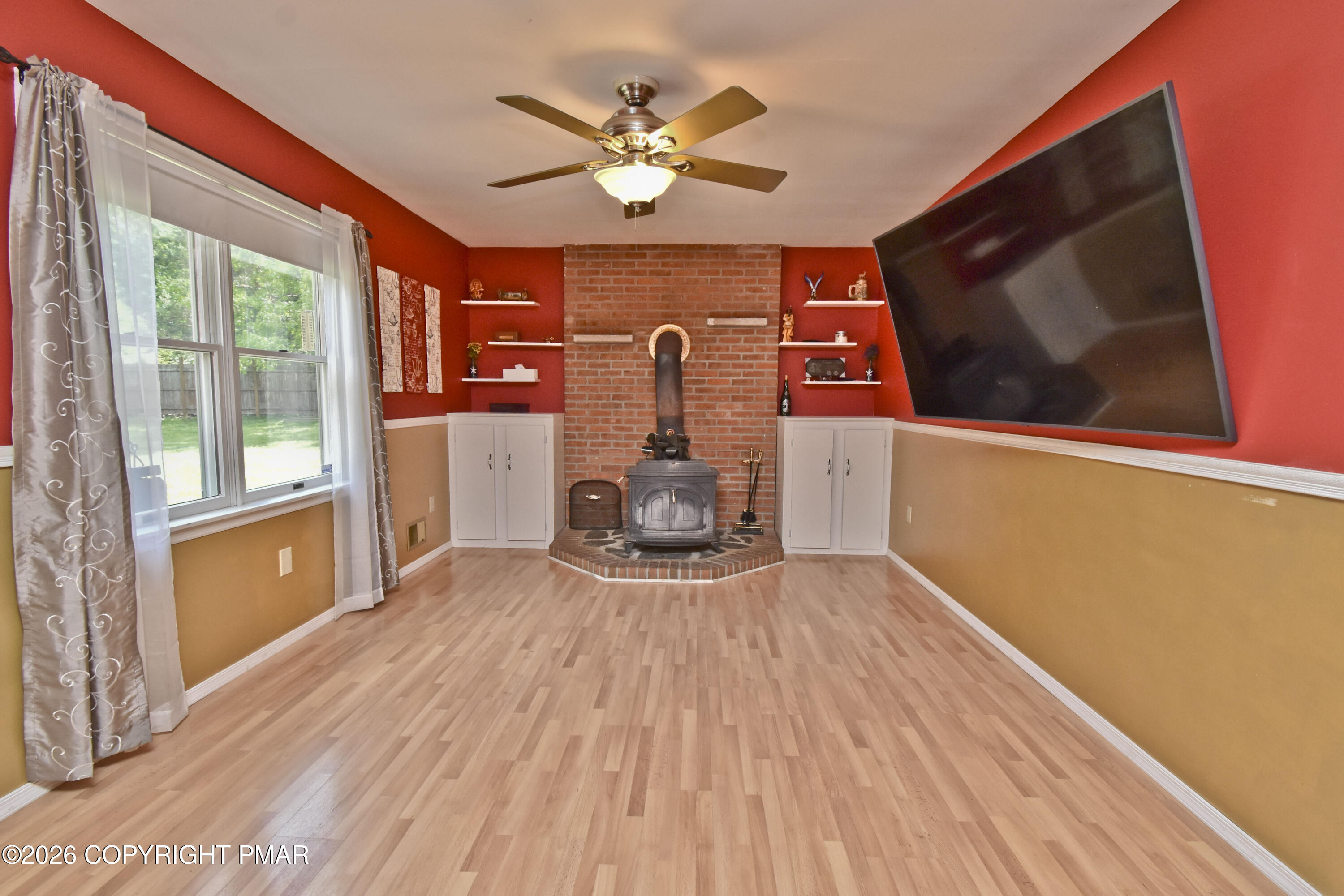 320 Ramble Bush Road Stroudsburg, PA 18360 - Photo 8 of 56 3 Family Room (1)