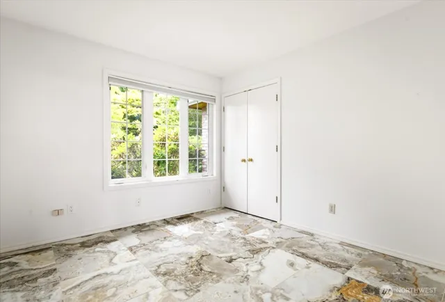 $1,049,000 | 366 Samanthia Lane, Camano Island, WA 98282