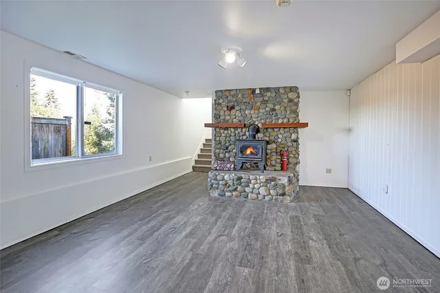 $1,049,000 | 366 Samanthia Lane, Camano Island, WA 98282