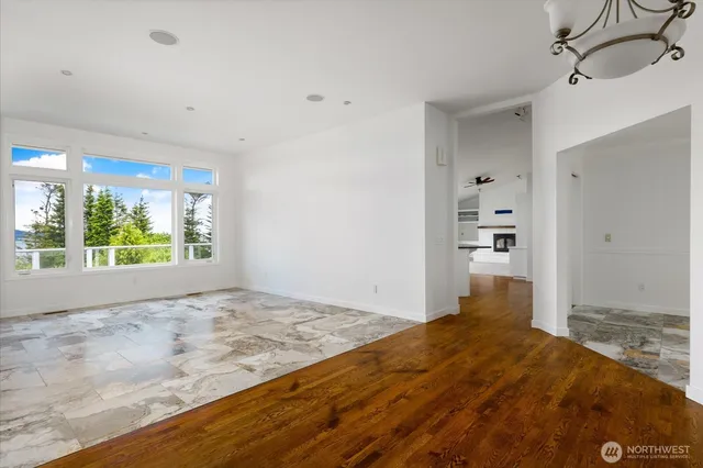 $1,049,000 | 366 Samanthia Lane, Camano Island, WA 98282