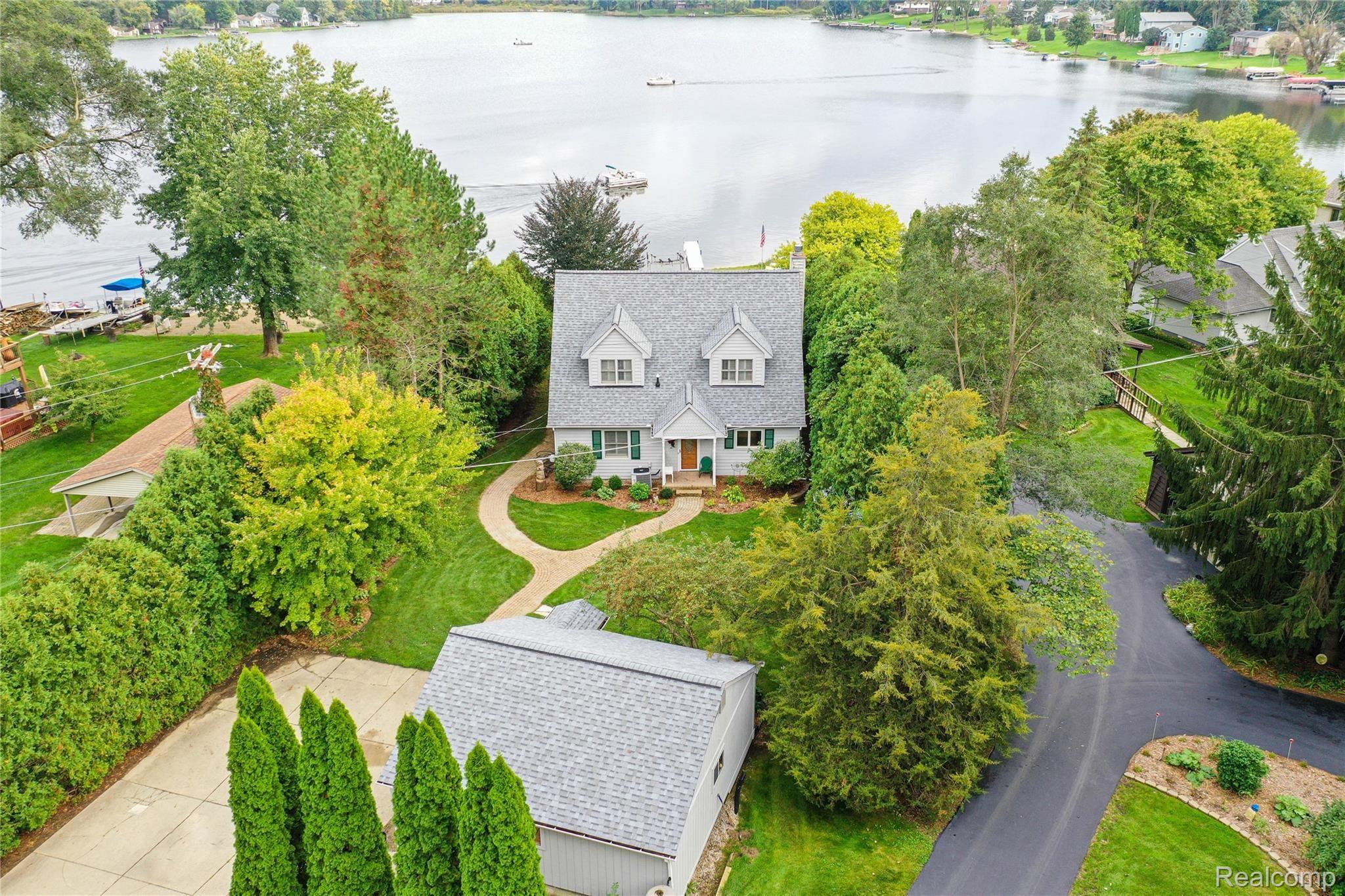 2653 Rubbins Road Howell, MI 48843 - Photo 46 of 59 Drone3.jpg