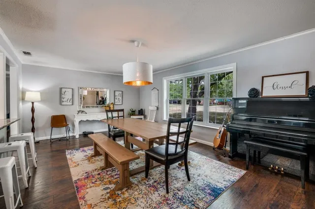 $424,400 | 5824 Briarcliff Road, Haltom City, TX 76117