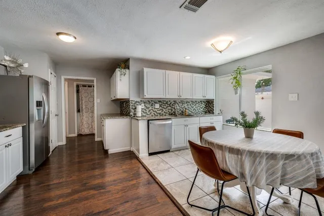 $424,400 | 5824 Briarcliff Road, Haltom City, TX 76117