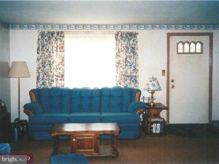 141 Aspen Avenue Sinking Spring, PA 19608 - Photo 4 of 6