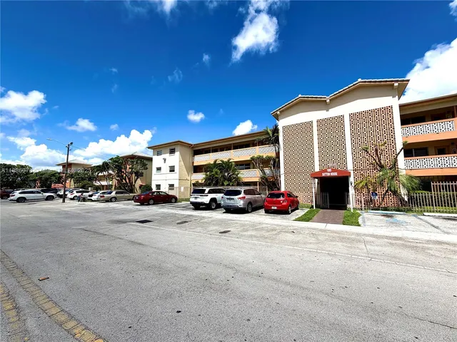 $179,900 | 1885 Northeast 121st Street, Unit 3, North Miami, FL 33181
