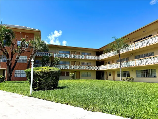 $179,900 | 1885 Northeast 121st Street, Unit 3, North Miami, FL 33181