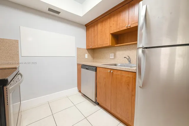 $179,900 | 1885 Northeast 121st Street, Unit 3, North Miami, FL 33181