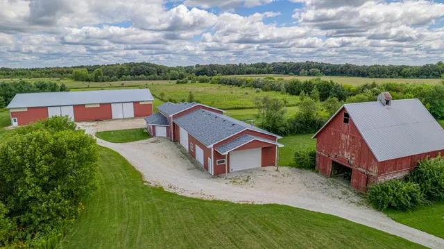 $2,500,000 | 1340 East 2700 North Road, Clifton, IL 60927