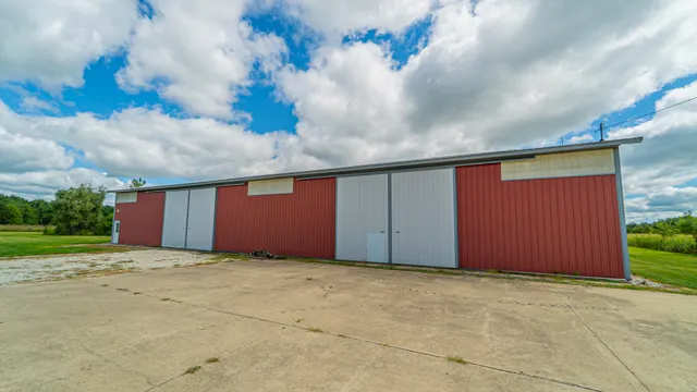 $2,500,000 | 1340 East 2700 North Road, Clifton, IL 60927