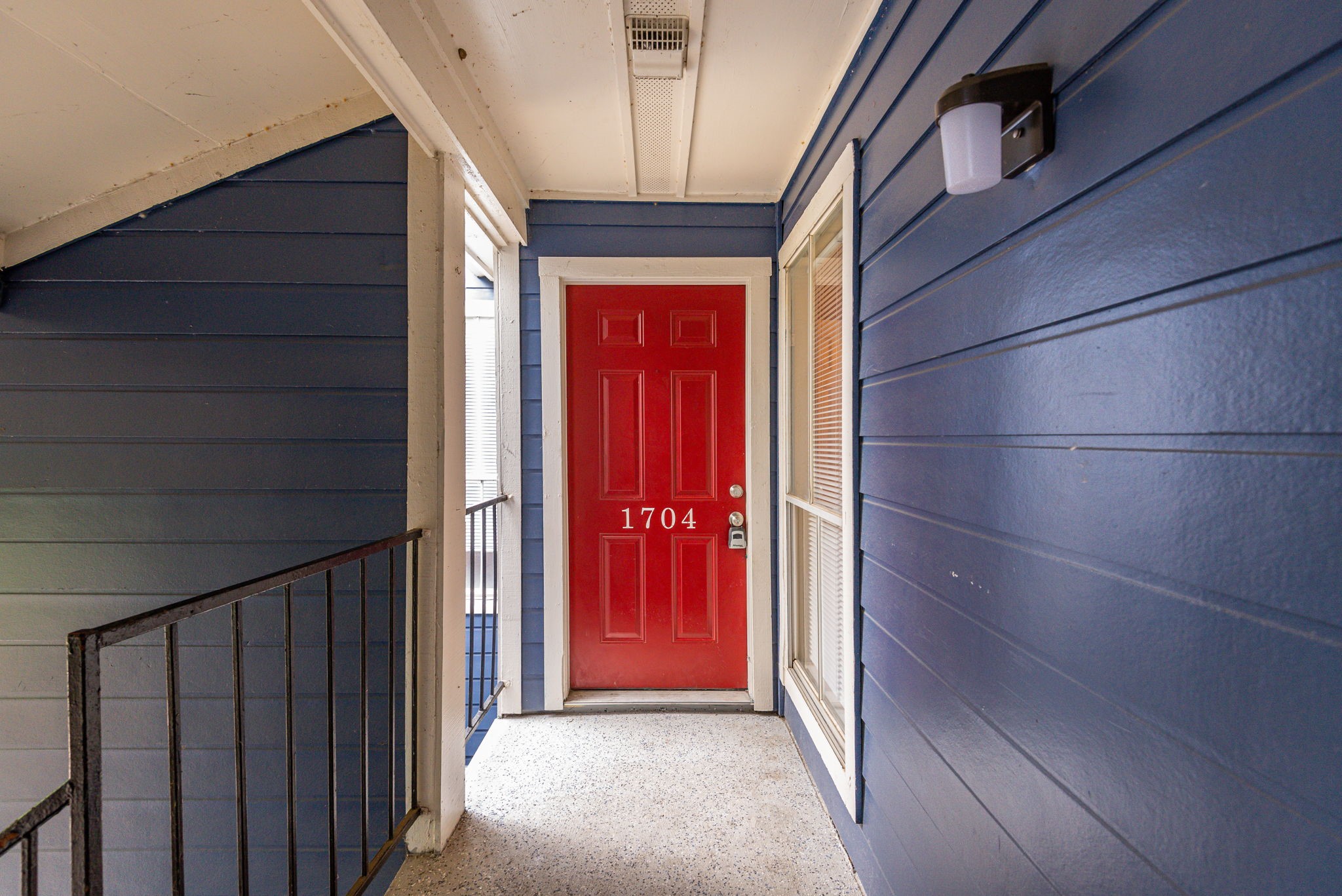 18519 Egret Bay Boulevard, Unit 1704 Webster, TX 77058 - Photo 22 of 35 a view of wooden door