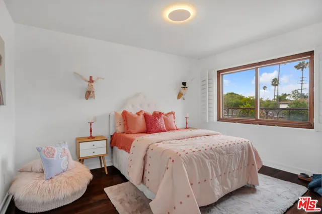 $2,995,000 | 10615 Esther Avenue, Los Angeles, CA 90064