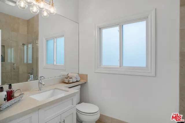 $2,995,000 | 10615 Esther Avenue, Los Angeles, CA 90064