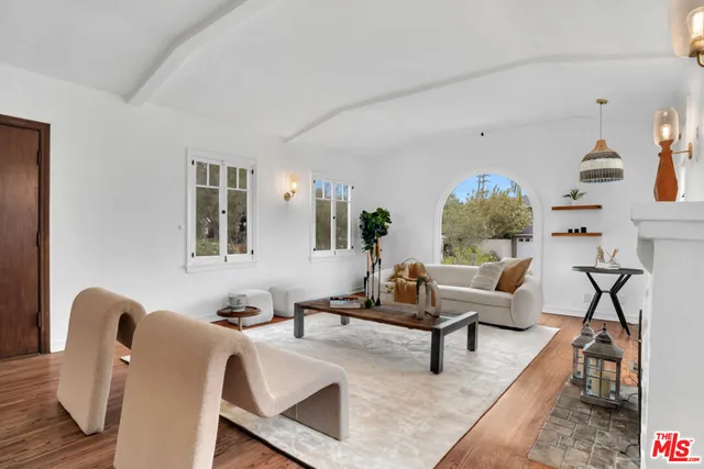 $2,995,000 | 10615 Esther Avenue, Los Angeles, CA 90064
