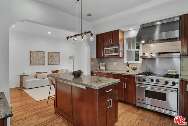 $2,995,000 | 10615 Esther Avenue, Los Angeles, CA 90064