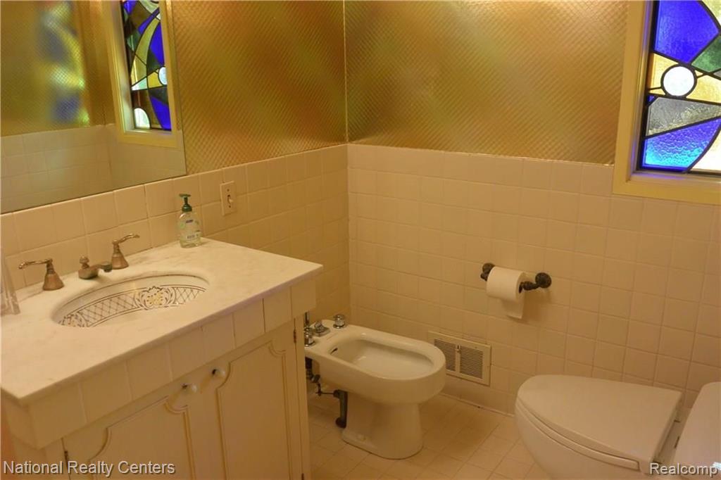32671 Valley Ridge Drive Beverly Hills, MI 48025 - Photo 7 of 57