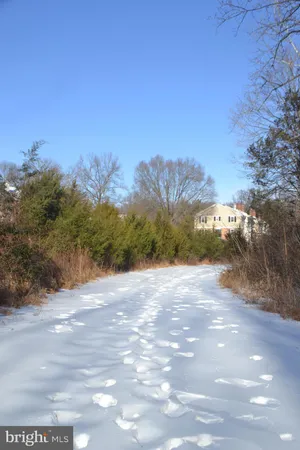 $3,300 | 6015 Ticonderoga Court, Burke, VA 22015