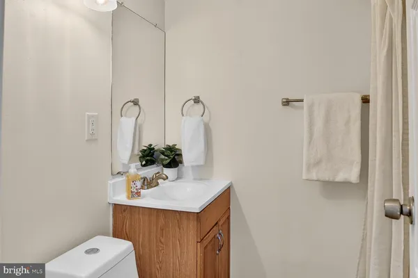 $3,300 | 6015 Ticonderoga Court, Burke, VA 22015