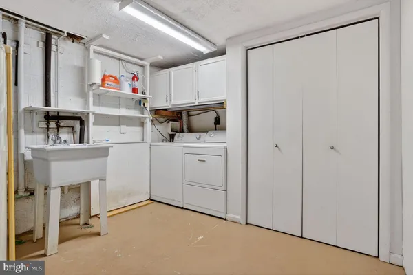 $3,300 | 6015 Ticonderoga Court, Burke, VA 22015