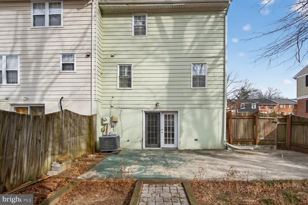 $3,300 | 6015 Ticonderoga Court, Burke, VA 22015