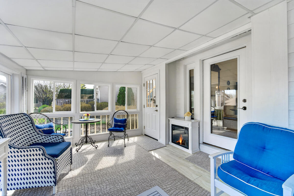 4258 91st Street Pleasant Prairie, WI 53142 - Photo 9 of 32 Sunroom