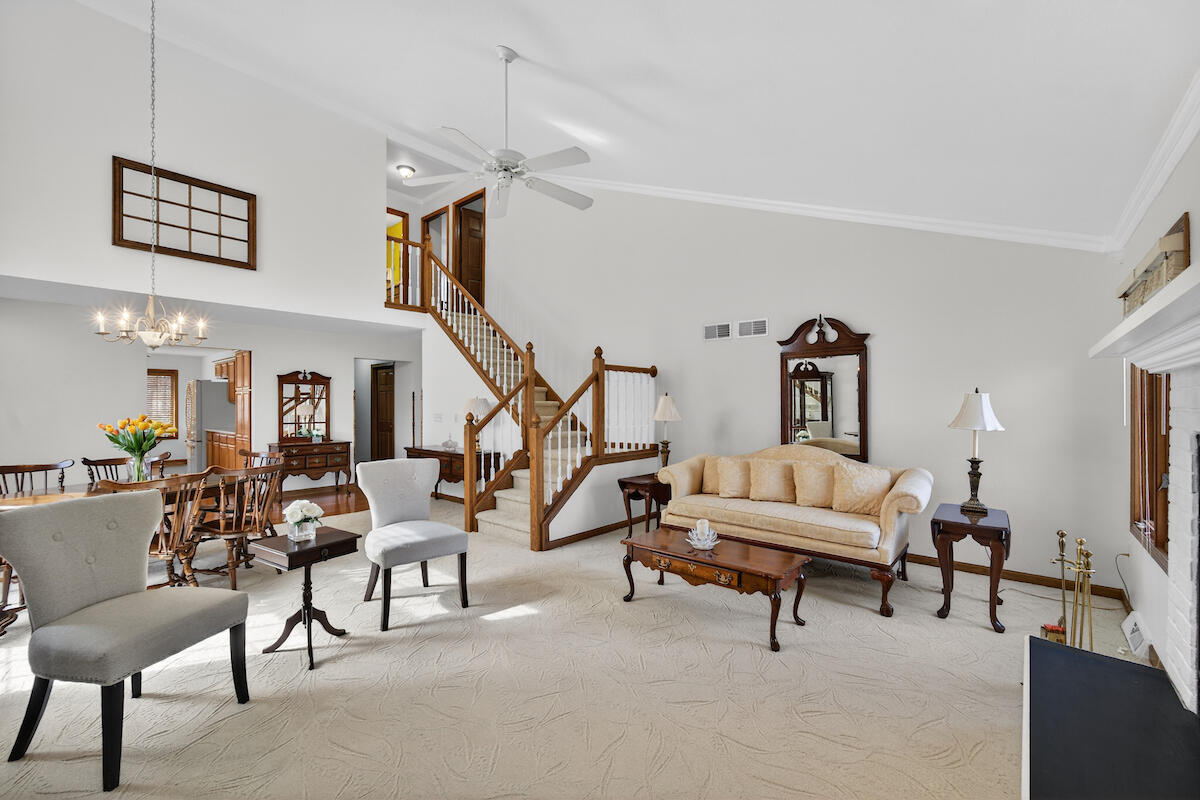 4258 91st Street Pleasant Prairie, WI 53142 - Photo 5 of 32 Great Room