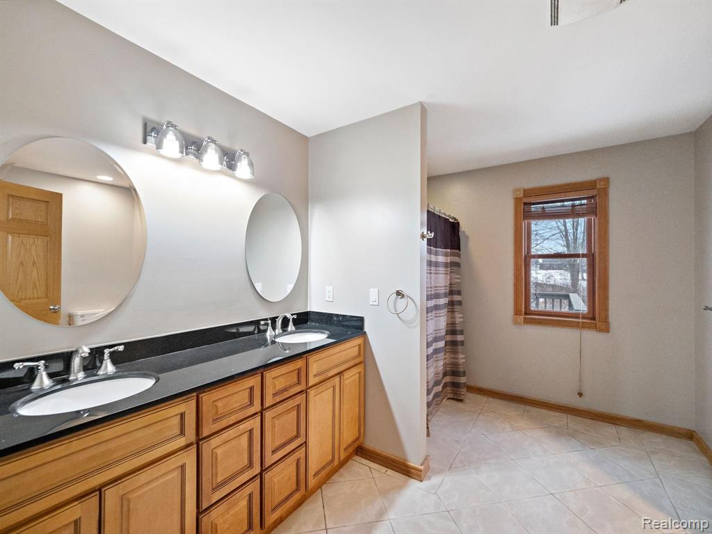 5300 Argentine Road Howell, MI 48855 - Photo 21 of 42