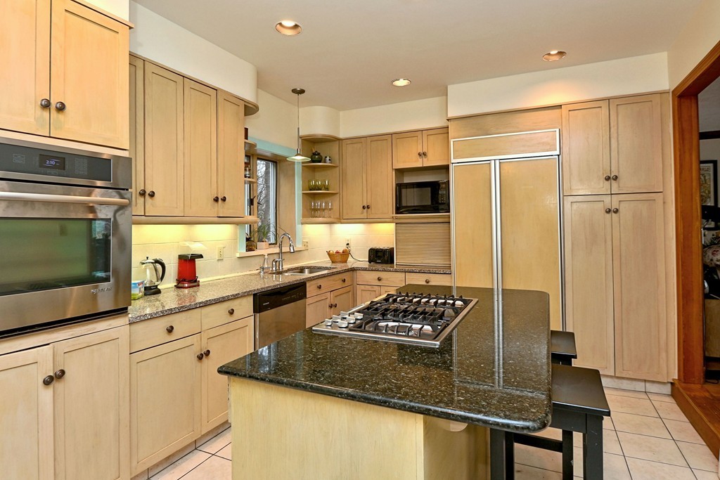 34 Pine Ridge Road Wayland, MA 01778 - Photo 8 of 15