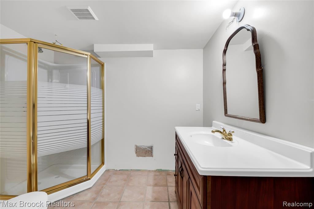 107 Millstone Road Troy, MI 48084 - Photo 35 of 40 Gallery Image 35