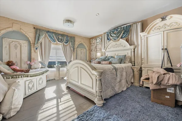 $699,999 | 183-185 Main Street, Belfast, ME 04915