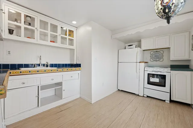 $779,999 | 183-185 Main Street, Belfast, ME 04915