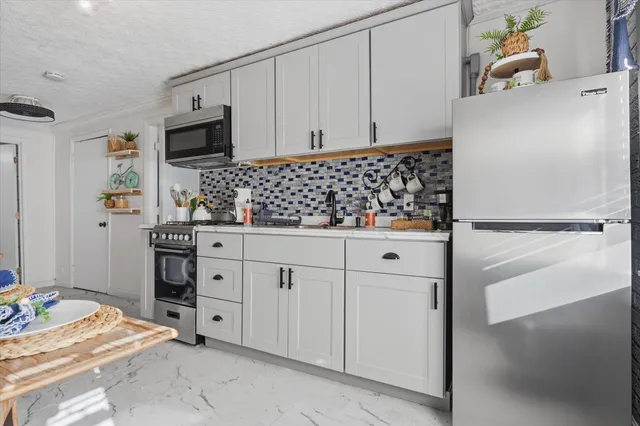 $779,999 | 183-185 Main Street, Belfast, ME 04915