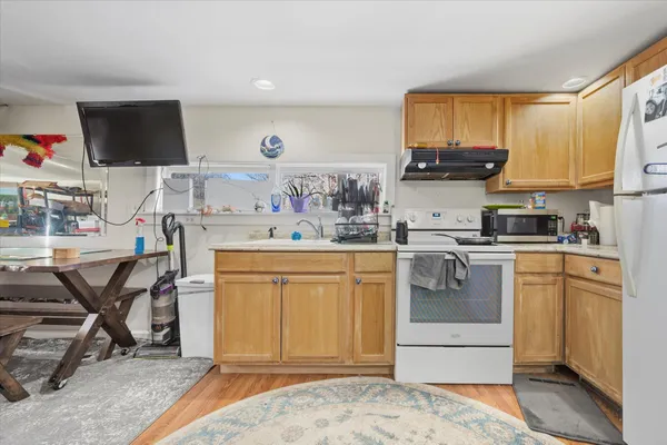 $699,999 | 183-185 Main Street, Belfast, ME 04915