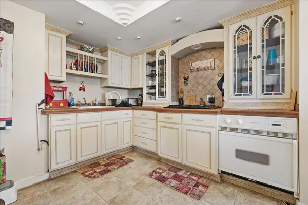 $699,999 | 183-185 Main Street, Belfast, ME 04915