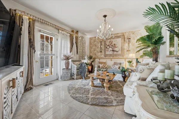 $699,999 | 183-185 Main Street, Belfast, ME 04915