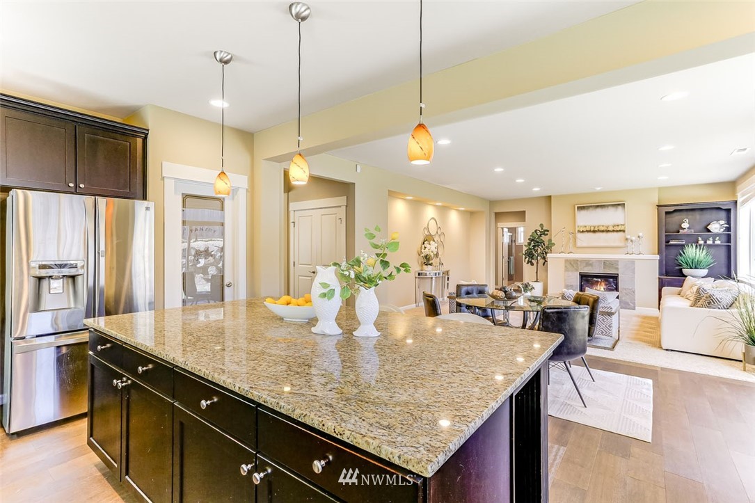 806 Mount Baker Avenue Northeast Renton, WA 98059 - Photo 11 of 33 Gallery Image 11