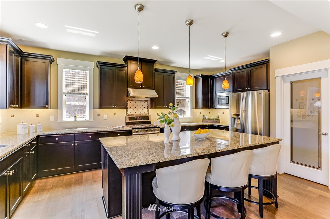 806 Mount Baker Avenue Northeast Renton, WA 98059 - Photo 12 of 33 Gallery Image 12